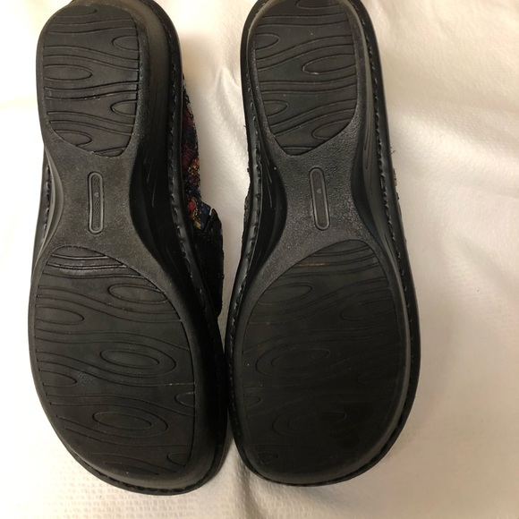 Nurse Mates Pillow Top shoes - Picture 4 of 7